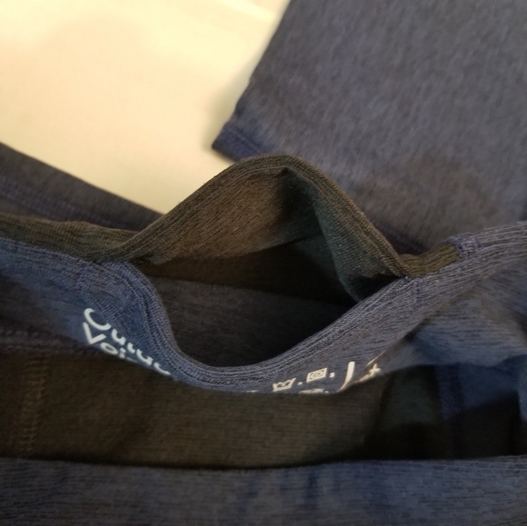 {S} Outdoor Voice Two Tone Warm Up Crop Leggings - Picture 8 of 11